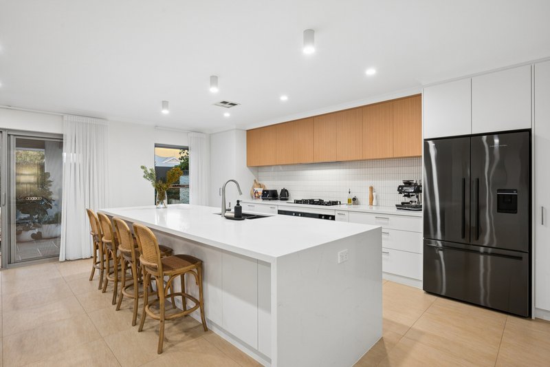 Photo - 52 Davy Street, Alfred Cove WA 6154 - Image 6
