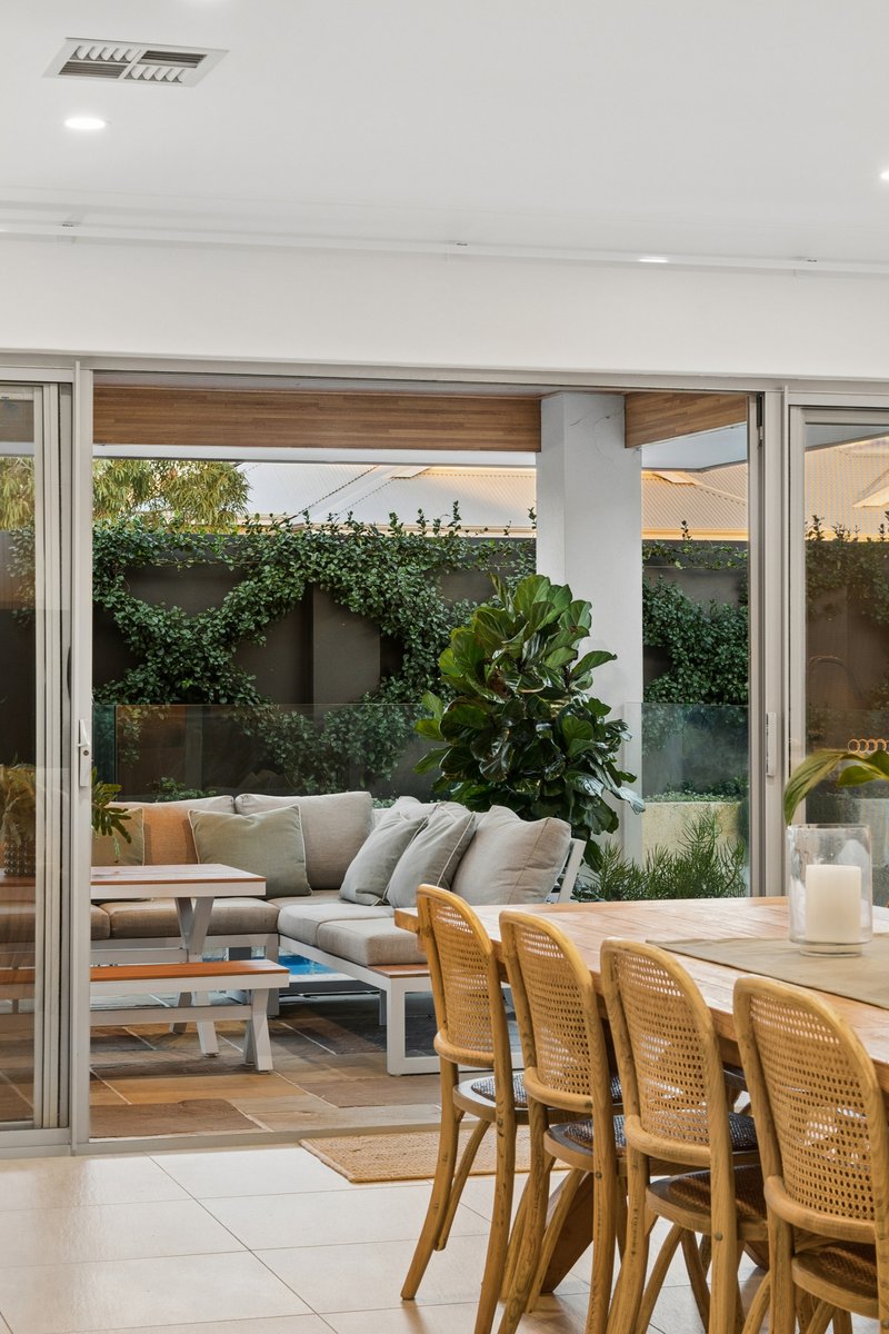 Photo - 52 Davy Street, Alfred Cove WA 6154 - Image 34