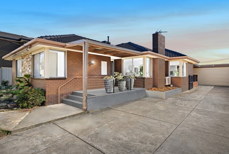 Photo - 52 Denver Crescent, Mulgrave VIC 3170 - Image 2
