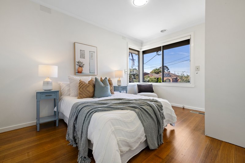 Photo - 52 Denver Crescent, Mulgrave VIC 3170 - Image 11