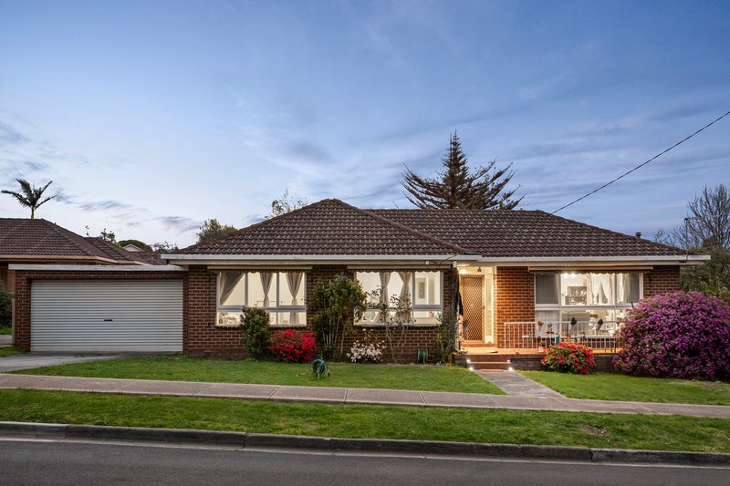 52 Dorothy Street, Burwood East VIC 3151