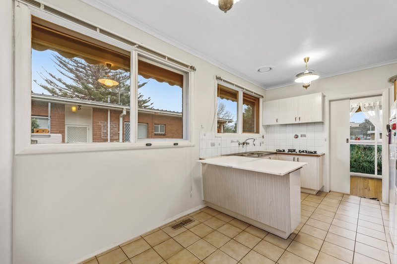 Photo - 52 Dorothy Street, Burwood East VIC 3151 - Image 4