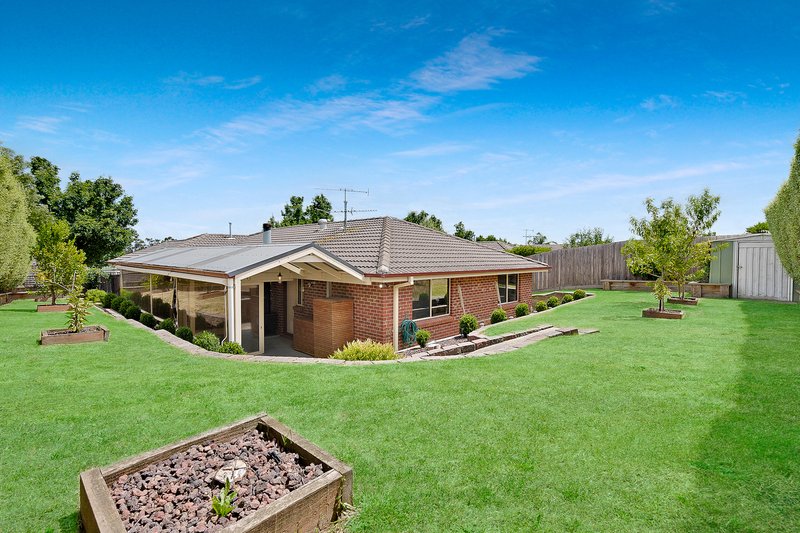 Photo - 52 Ebony Drive, Pakenham VIC 3810 - Image 11