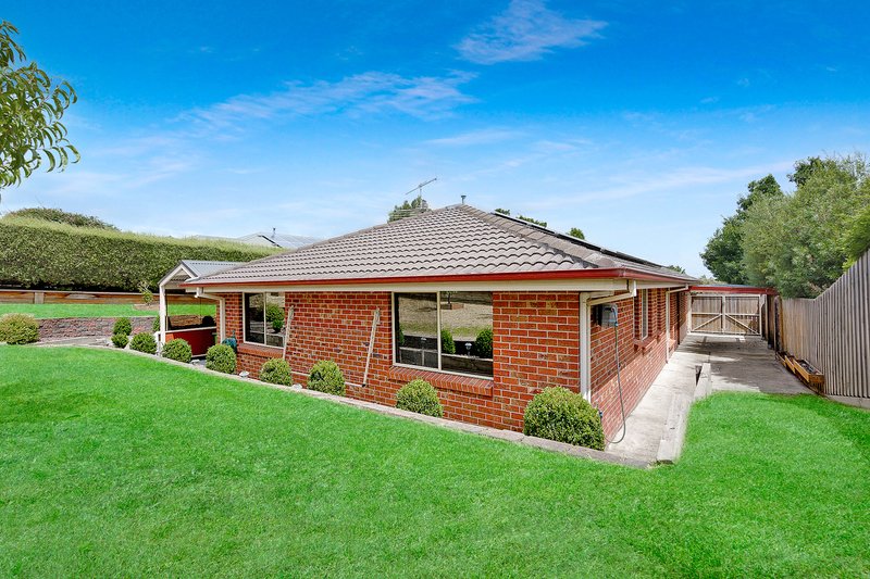 Photo - 52 Ebony Drive, Pakenham VIC 3810 - Image 12