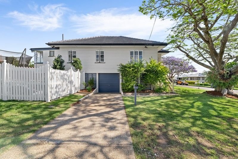 Photo - 52 Faine Street, Manly West QLD 4179 - Image 1