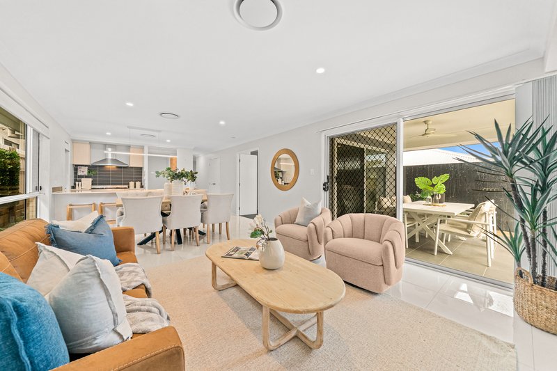 Photo - 52 Fenwick Crescent, Algester QLD 4115 - Image 4