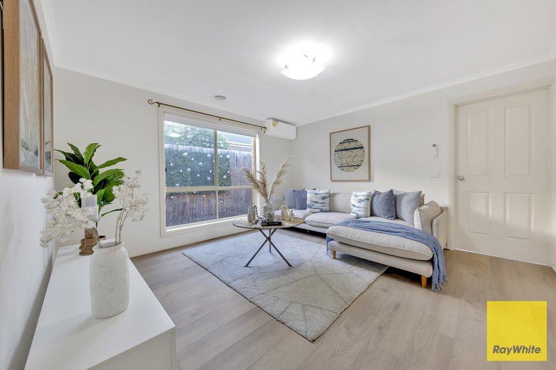 Photo - 52 Finchley Park Crescent, Tarneit VIC 3029 - Image 5