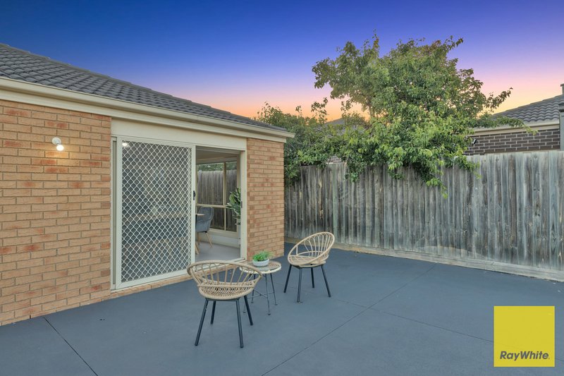 Photo - 52 Finchley Park Crescent, Tarneit VIC 3029 - Image 14