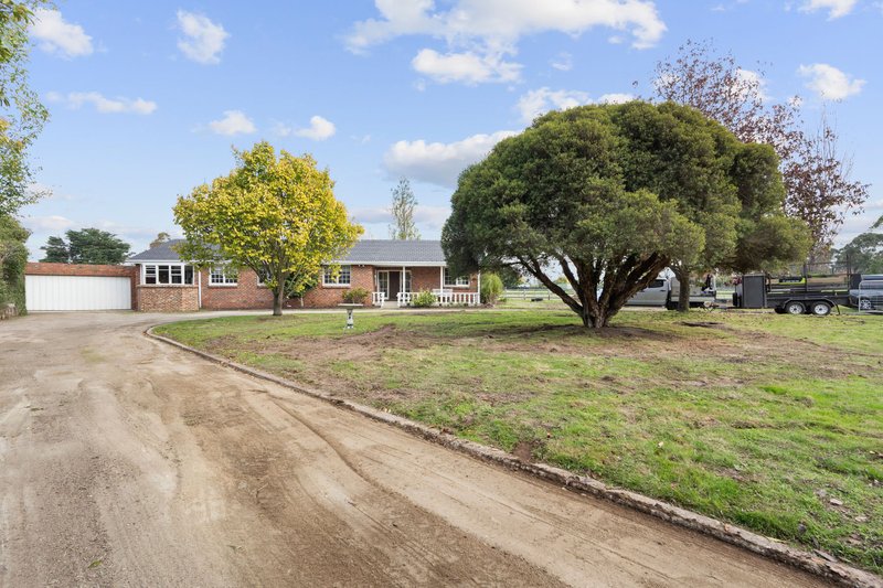 Photo - 52 Finsbury Road, Devon Meadows VIC 3977 - Image 2