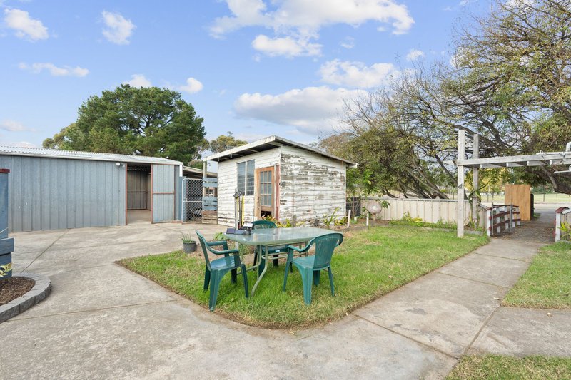 Photo - 52 Finsbury Road, Devon Meadows VIC 3977 - Image 12