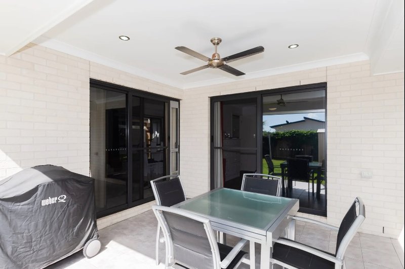 Photo - 52 Fleet Circuit, Bray Park QLD 4500 - Image 15