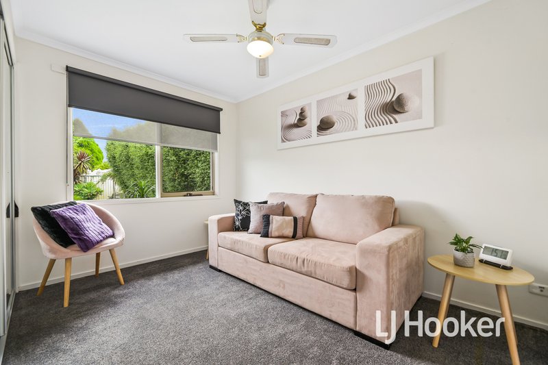 Photo - 52 Fordholm Road, Hampton Park VIC 3976 - Image 12