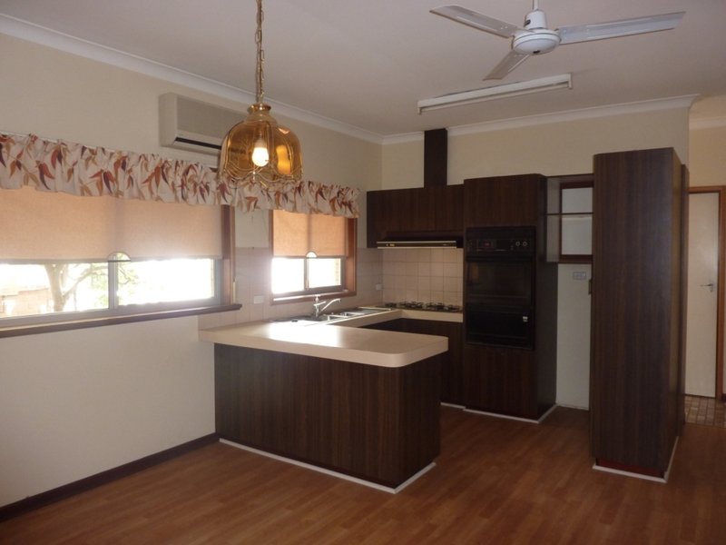 Photo - 52 Forrest Avenue, Bunbury WA 6230 - Image 5