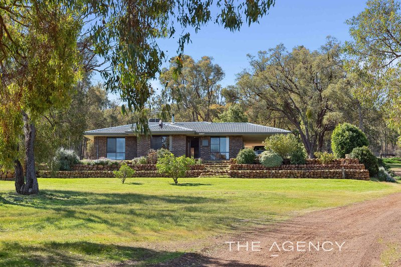 Photo - 52 Gaden Road, Wundowie WA 6560 - Image 2