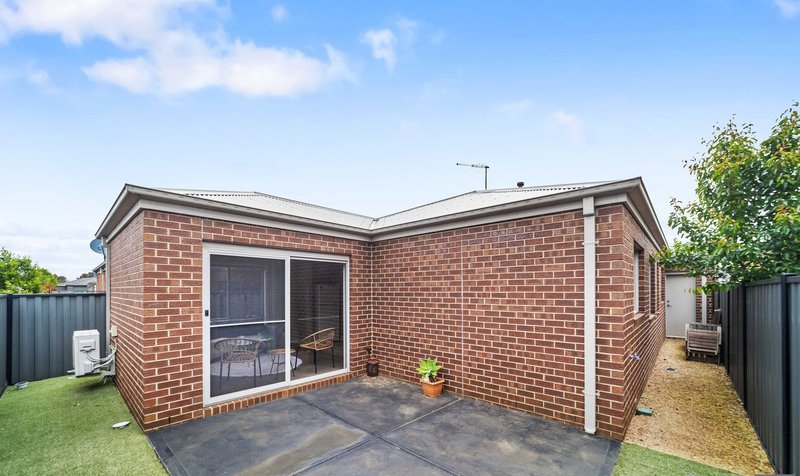 Photo - 52 Gateshead Street, Craigieburn VIC 3064 - Image 13