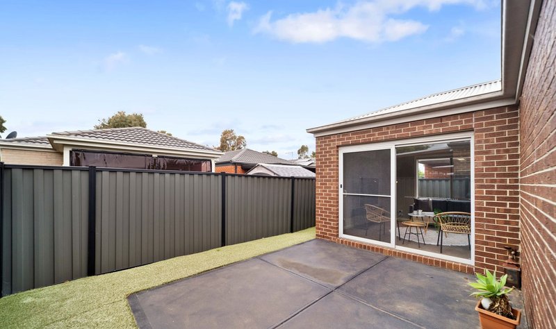 Photo - 52 Gateshead Street, Craigieburn VIC 3064 - Image 14