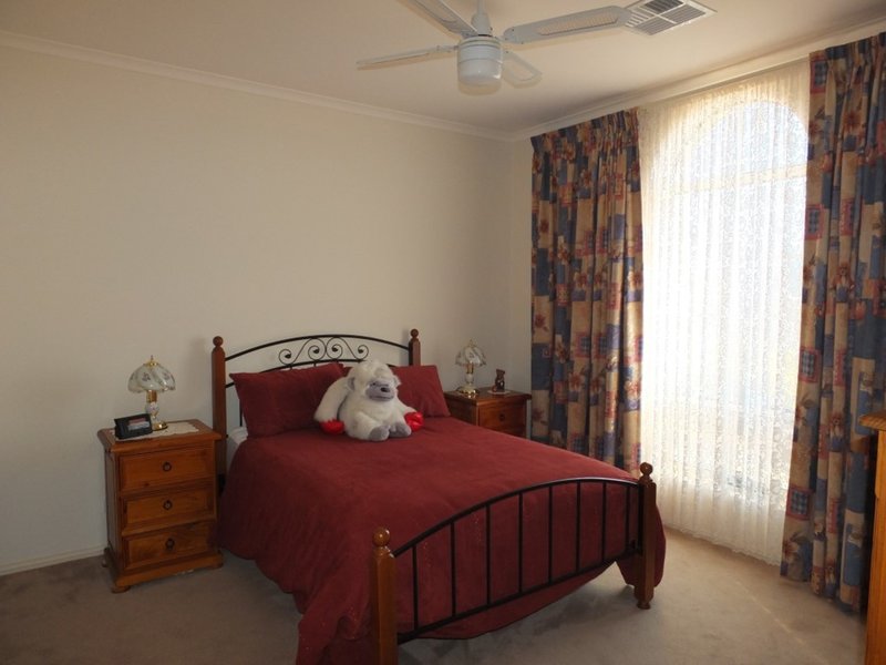 Photo - 52 Genoa Place, Wallaroo SA 5556 - Image 12