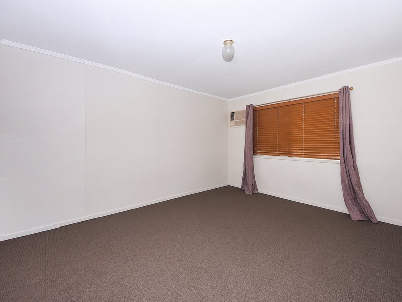 Photo - 52 George Street, Kingston QLD 4114 - Image 8