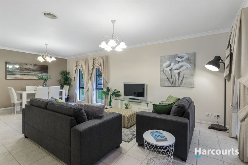 Photo - 52 Golding Avenue, Rowville VIC 3178 - Image 5