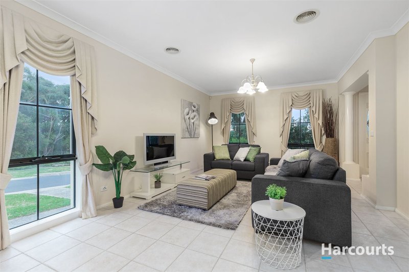 Photo - 52 Golding Avenue, Rowville VIC 3178 - Image 6