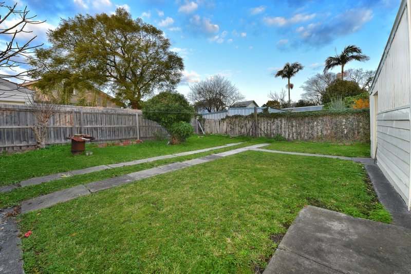 Photo - 52 Gordon Street, Coburg VIC 3058 - Image 9