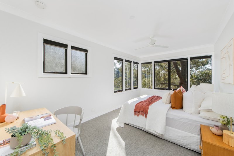 Photo - 52 Grandview Drive, Newport NSW 2106 - Image 11