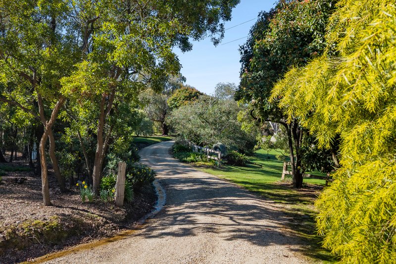 Photo - 52 Granite Hill Lane, Kyneton VIC 3444 - Image 2