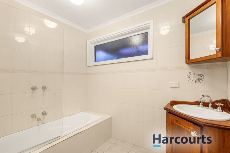 Photo - 52 Grayson Drive, Scoresby VIC 3179 - Image 7