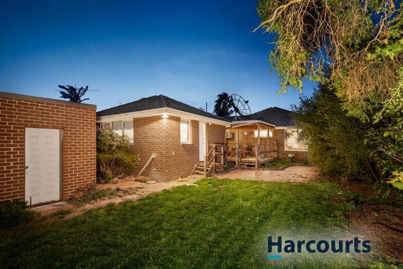 Photo - 52 Grayson Drive, Scoresby VIC 3179 - Image 10