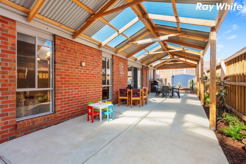 Photo - 52 Greendale Boulevard, Pakenham VIC 3810 - Image 11