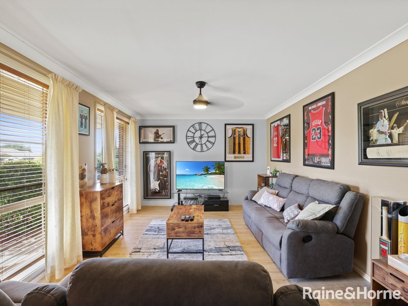 Photo - 52 Halfpenny Drive, Kelso NSW 2795 - Image 2