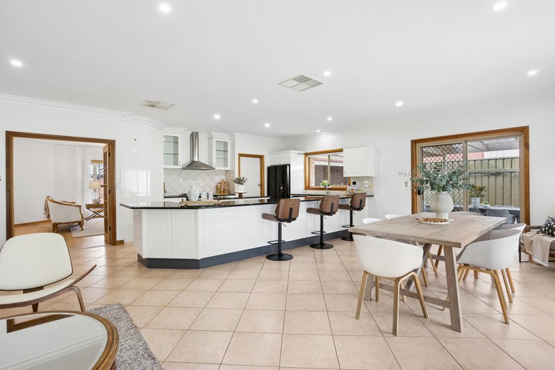Photo - 52 Hallett Avenue, Tranmere SA 5073 - Image 12