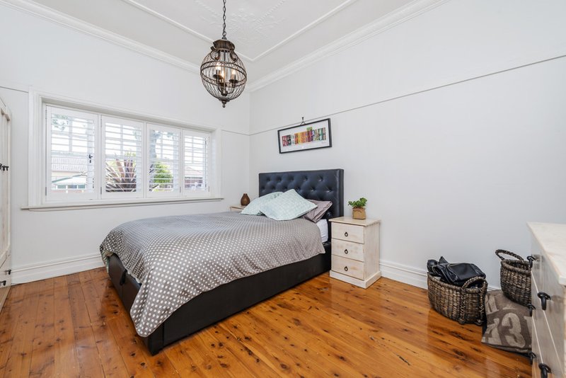 Photo - 52 Hamilton Avenue, Earlwood NSW 2206 - Image 5