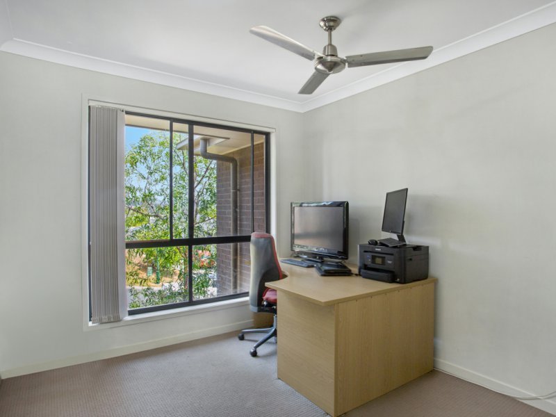 Photo - 52 Hanover Drive, Pimpama QLD 4209 - Image 10