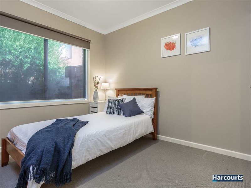 Photo - 52 Heany Park Road, Rowville VIC 3178 - Image 10