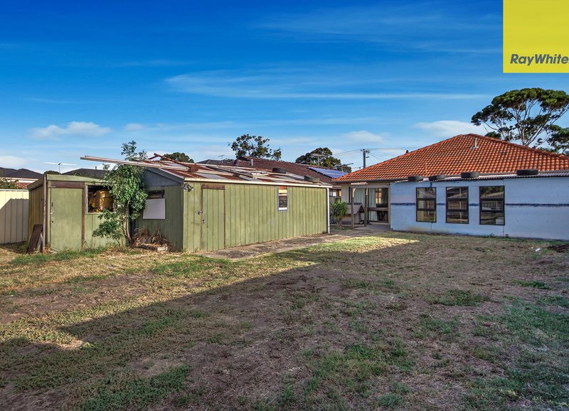 Photo - 52 Helen Street, St Albans VIC 3021 - Image 11