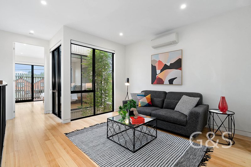 Photo - 52 Holden Street, Fitzroy North VIC 3068 - Image 4