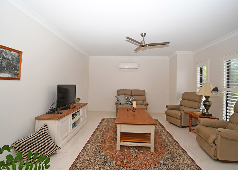 Photo - 52 Honey Myrtle Close, Burrum Heads QLD 4659 - Image 3