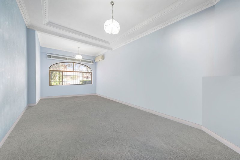 Photo - 52 Hughes Avenue, Mascot NSW 2020 - Image 5