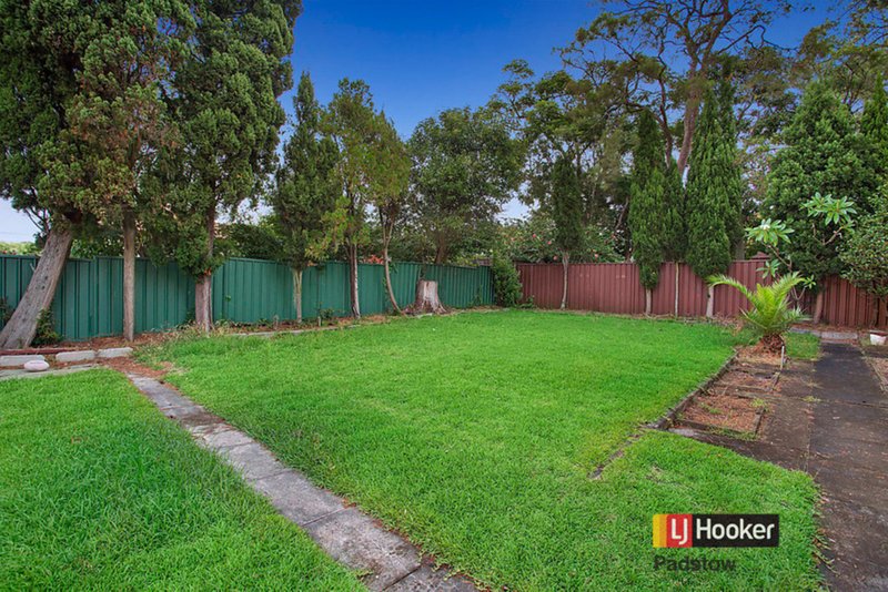 Photo - 52 Hydrae Street, Revesby NSW 2212 - Image 8