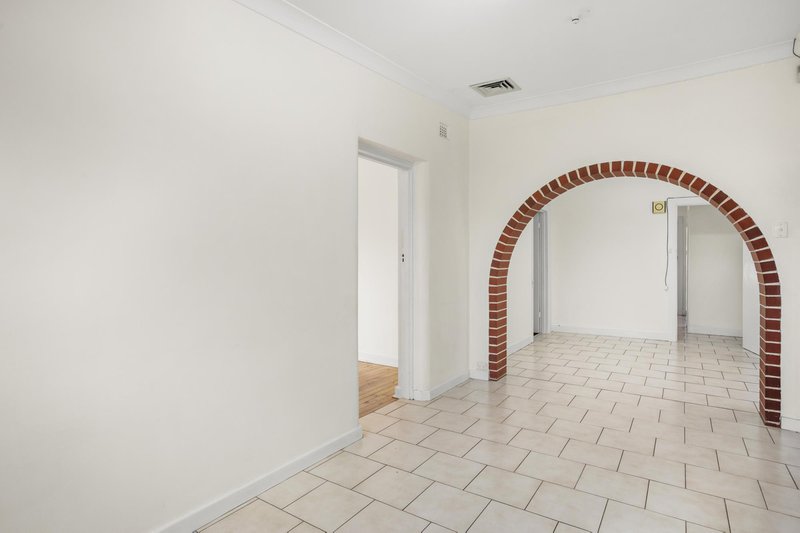 Photo - 52 Ivey Street, Ottoway SA 5013 - Image 4