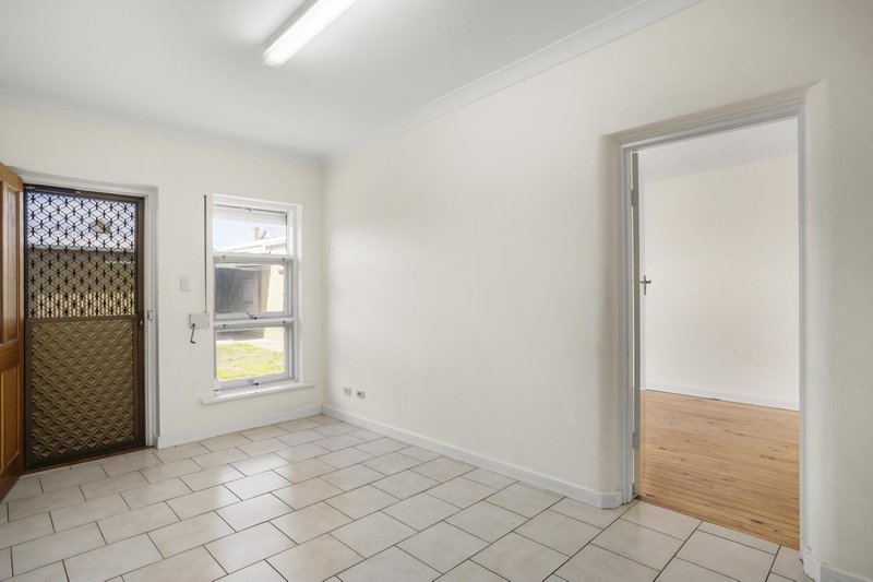 Photo - 52 Ivey Street, Ottoway SA 5013 - Image 5