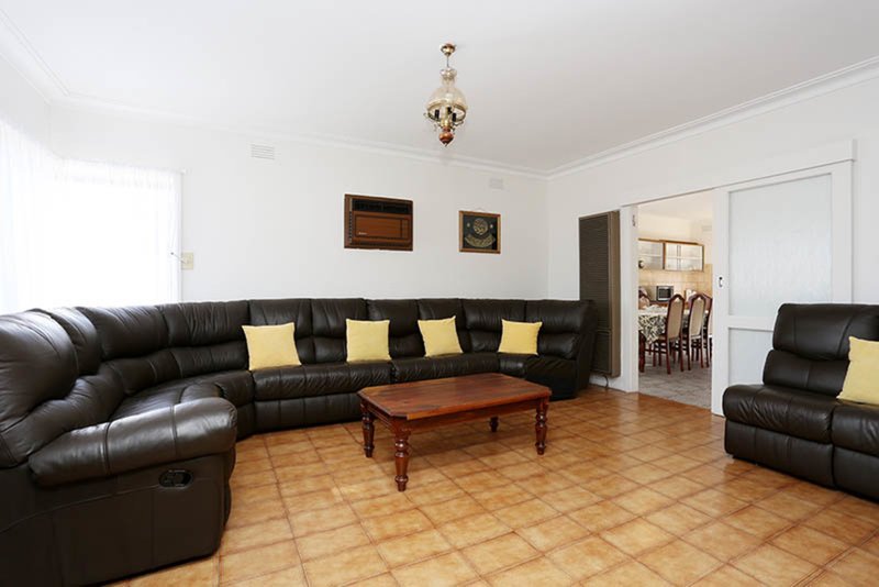 Photo - 52 Kay Avenue, Lalor VIC 3075 - Image 4