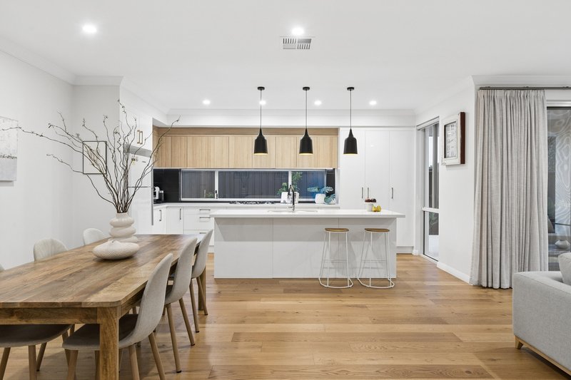 Photo - 52 Kenny Drive, Duncraig WA 6023 - Image 9
