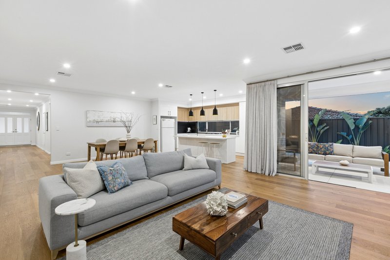 Photo - 52 Kenny Drive, Duncraig WA 6023 - Image 12