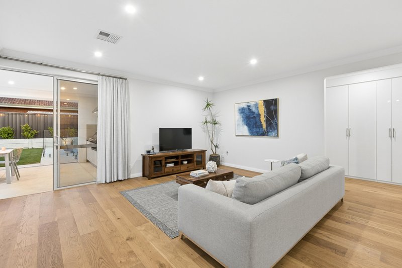 Photo - 52 Kenny Drive, Duncraig WA 6023 - Image 13