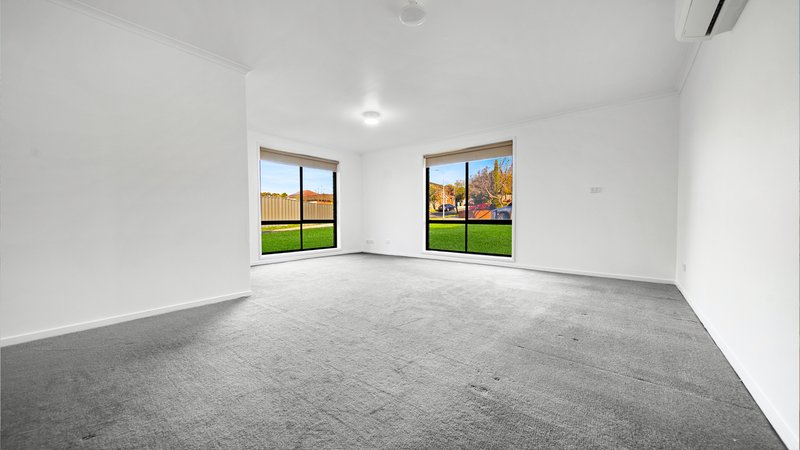 Photo - 52 Kilberry Crescent, Hallam VIC 3803 - Image 2