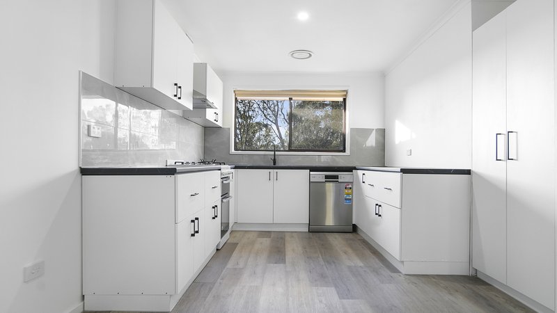 Photo - 52 Kilberry Crescent, Hallam VIC 3803 - Image 4