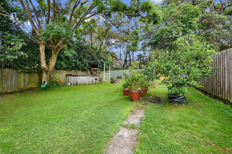 Photo - 52 Kirkwood Street, Seaforth NSW 2092 - Image 2