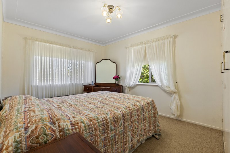 Photo - 52 Knockator Crescent, Centenary Heights QLD 4350 - Image 10